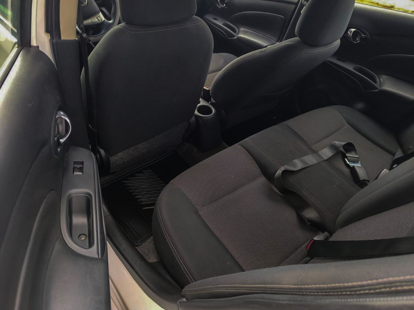 Nissan versa 2017